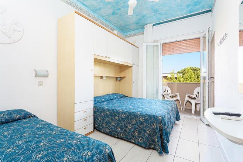 Hotel Minerva Гатео а Маре Екстериор снимка